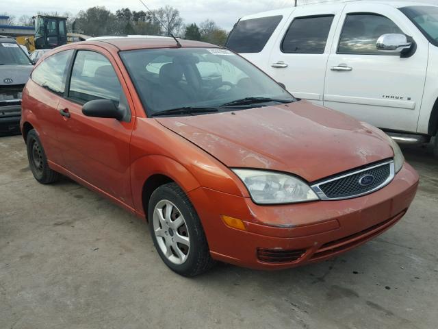 3FAFP31N65R127527 - 2005 FORD FOCUS ZX3 ORANGE photo 1