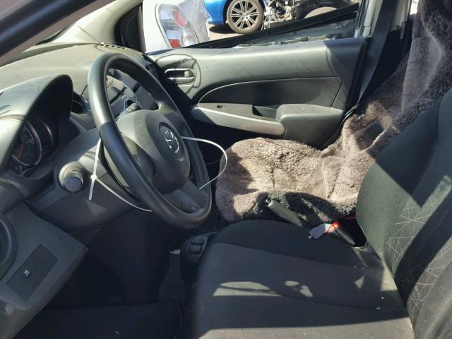 JM1DE1KZ1E0171674 - 2014 MAZDA MAZDA2 SPO 银色 照片 5