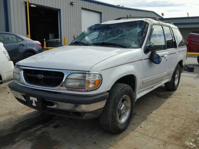 1FMDU32E7WUA00431 - 1998 FORD EXPLORER WHITE photo 2