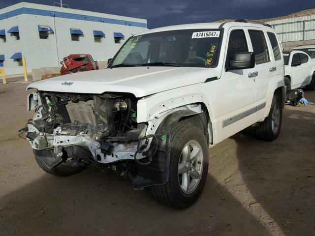 1J4PP5GK0BW519686 - 2011 JEEP LIBERTY LI WHITE photo 2