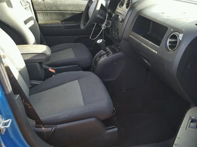 1J4FF47B69D205975 - 2009 JEEP COMPASS SP BLUE photo 5