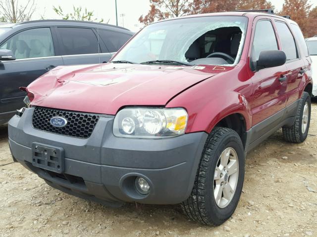 1FMYU03105KA14533 - 2005 FORD ESCAPE XLT RED photo 2