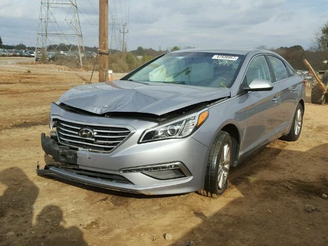 5NPE24AF9FH211073 - 2015 HYUNDAI SONATA SE SILVER photo 2