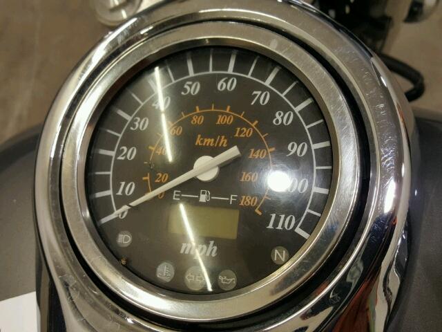 JS1VS54A222104829 - 2002 SUZUKI VL800 SILVER photo 8