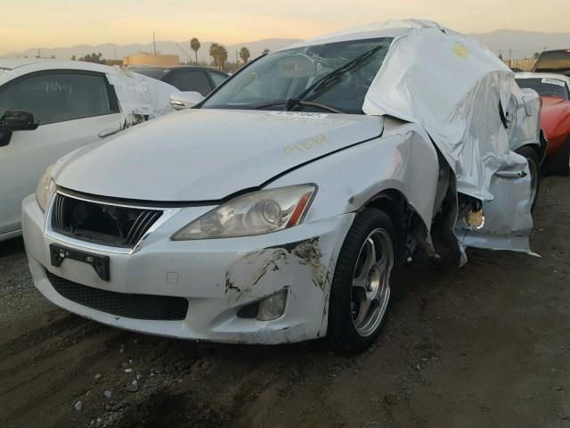 JTHBK262895101874 - 2009 LEXUS IS 250 WHITE photo 2