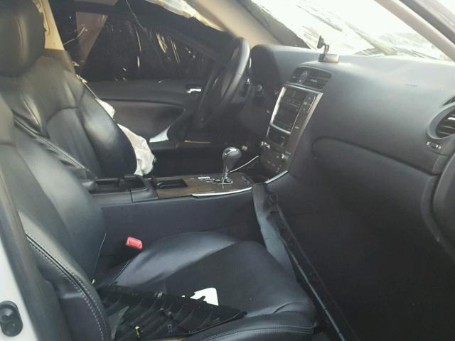 JTHBK262895101874 - 2009 LEXUS IS 250 WHITE photo 5