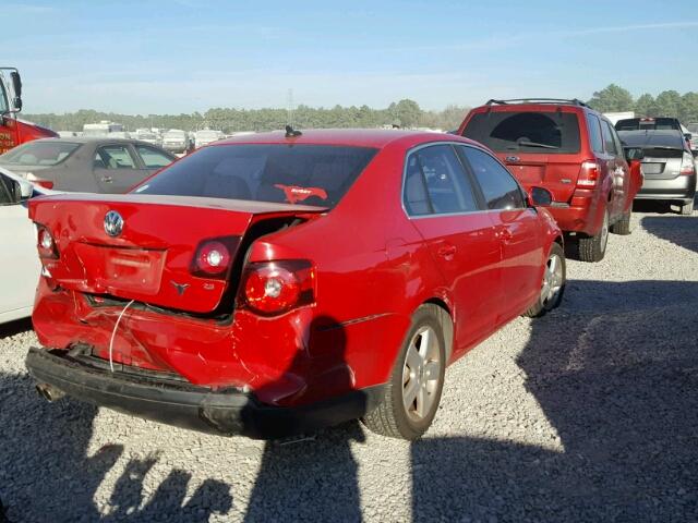 3VWRM71K98M054326 - 2008 VOLKSWAGEN JETTA SE RED photo 4