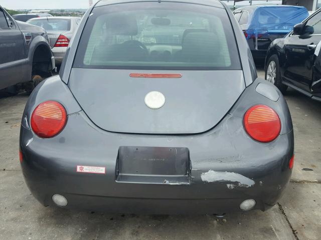 3VWBK31C05M403040 - 2005 VOLKSWAGEN NEW BEETLE 灰色 照片 9