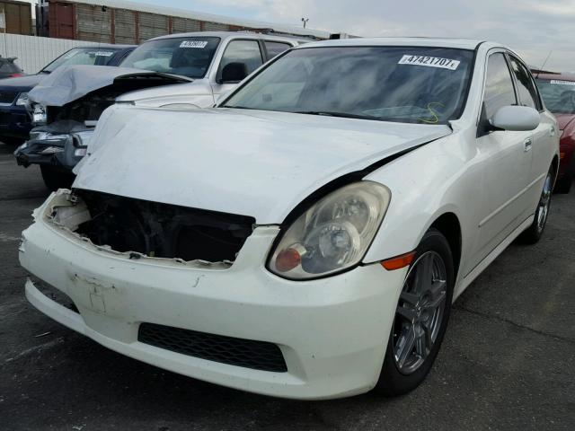 JNKCV51E25M201449 - 2005 INFINITI G35 WHITE photo 2