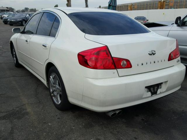 JNKCV51E25M201449 - 2005 INFINITI G35 WHITE photo 3