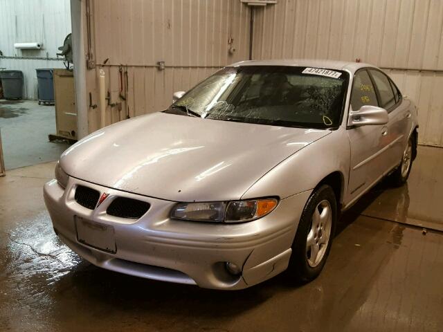 1G2WK52J82F275899 - 2002 PONTIAC GRAND PRIX SILVER photo 2