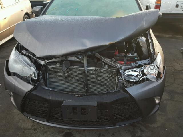 4T1BF1FK5HU647967 - 2017 TOYOTA CAMRY LE GRAY photo 7