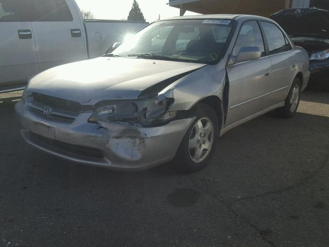 1HGCG1659XA048412 - 1999 HONDA ACCORD EX SILVER photo 2