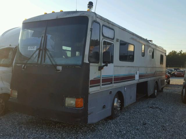 4S7NT9K02PC008915 - 1993 SPARTAN MOTORS MOTORHOME WHITE photo 2