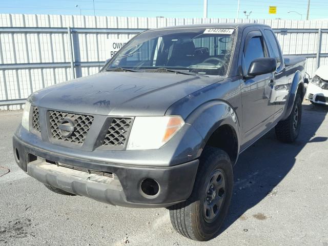 1N6AD06W48C438144 - 2008 NISSAN FRONTIER K CHARCOAL photo 2