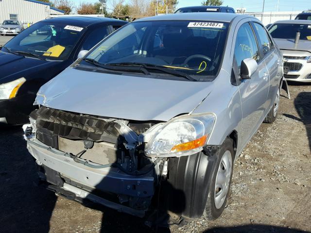 JTDBT903694051670 - 2009 TOYOTA YARIS SILVER photo 2