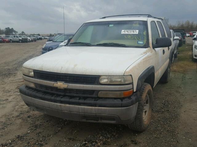 3GNGC26U62G269668 - 2002 CHEVROLET SUBURBAN C WHITE photo 2