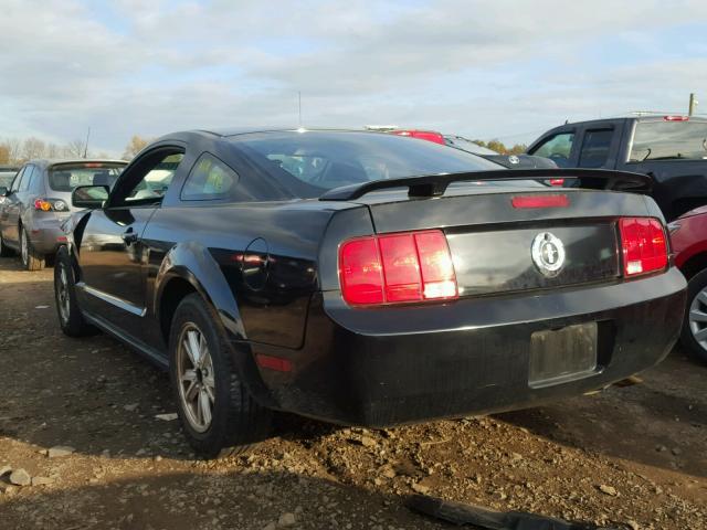 1ZVHT80N485115491 - 2008 FORD MUSTANG BLACK photo 3