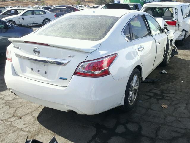 1N4AL3AP7DN500082 - 2013 NISSAN ALTIMA 2.5 WHITE photo 4