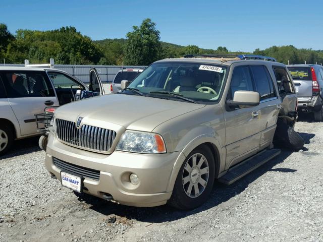 5LMFU28RX4LJ29244 - 2004 LINCOLN NAVIGATOR 金色 照片 2