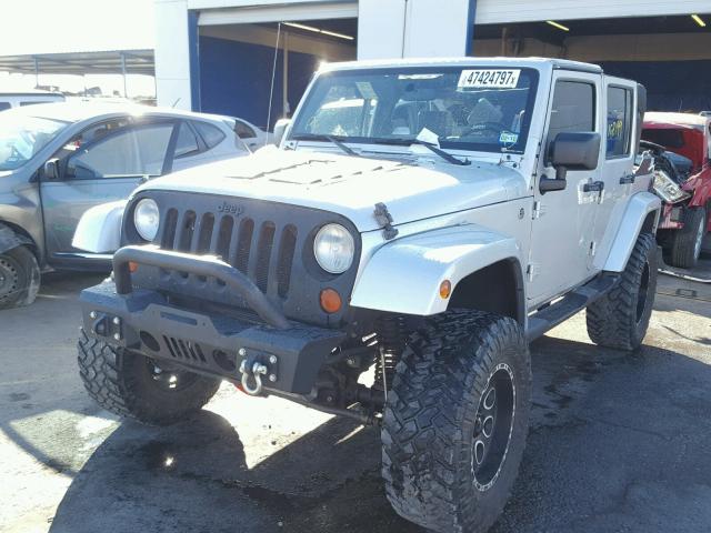 1J4GA59148L618950 - 2008 JEEP WRANGLER U SILVER photo 2