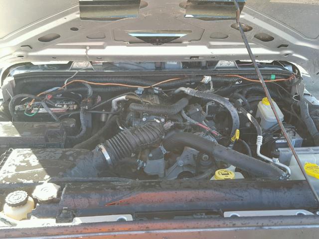 1J4GA59148L618950 - 2008 JEEP WRANGLER U SILVER photo 7