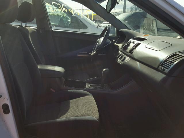 4T1BE32K43U250067 - 2003 TOYOTA CAMRY LE თეთრი ფოტო 5