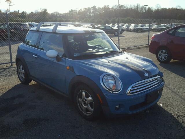 WMWMF33529TT68374 - 2009 MINI COOPER BLUE photo 1