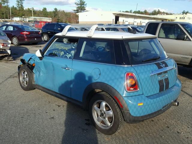 WMWMF33529TT68374 - 2009 MINI COOPER BLUE photo 3