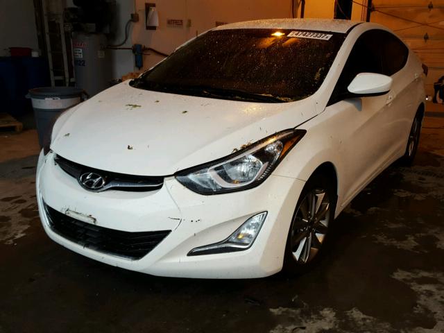 5NPDH4AE2EH516978 - 2014 HYUNDAI ELANTRA SE WHITE photo 2