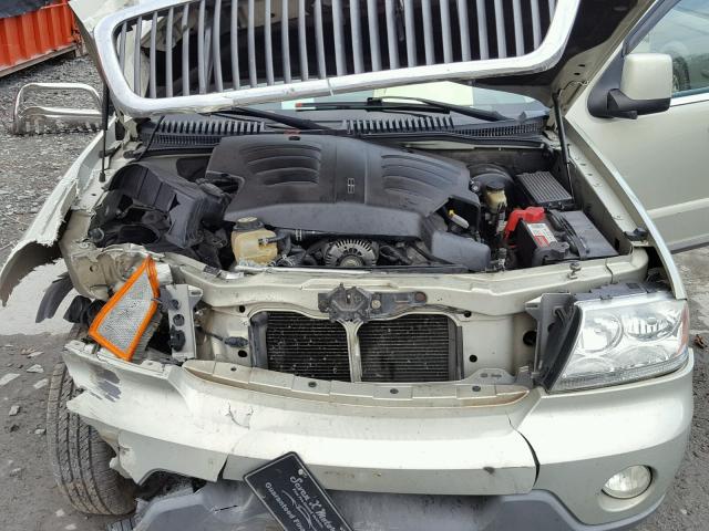 5LMEU78H43ZJ35939 - 2003 LINCOLN AVIATOR 奶油色 照片 7