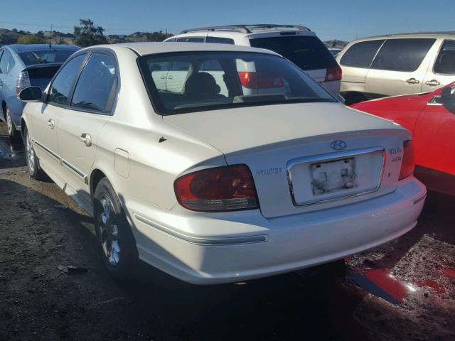 KMHWF35H42A507436 - 2002 HYUNDAI SONATA GLS WHITE photo 3