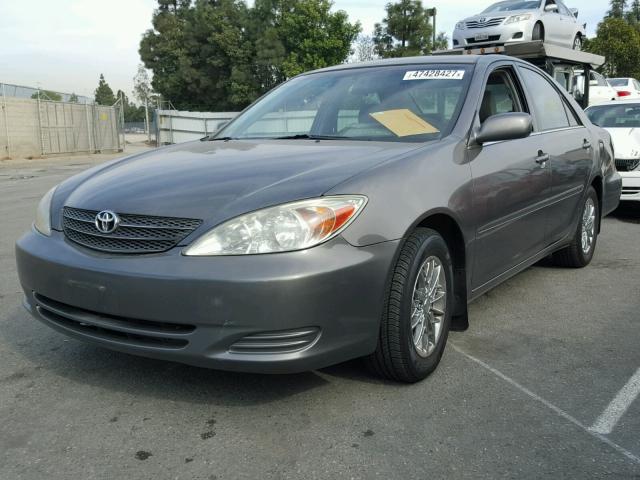 4T1BE32K92U580186 - 2002 TOYOTA CAMRY LE 石墨色 照片 2