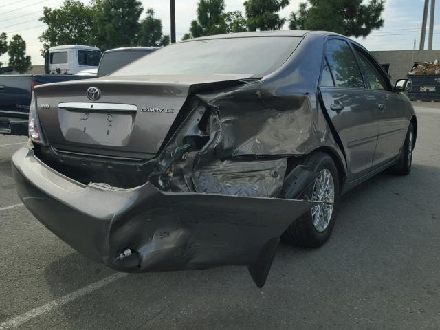4T1BE32K92U580186 - 2002 TOYOTA CAMRY LE 石墨色 照片 4