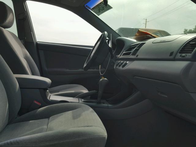 4T1BE32K92U580186 - 2002 TOYOTA CAMRY LE 石墨色 照片 5