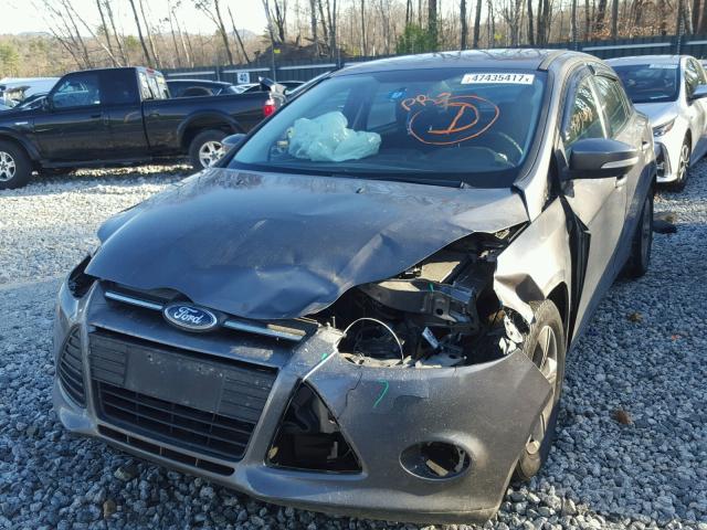 1FADP3F28DL111316 - 2013 FORD FOCUS SE GRAY photo 2