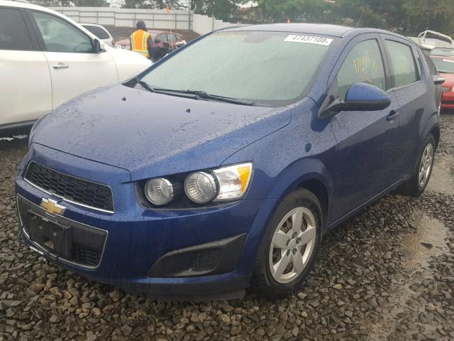 1G1JB6SH4D4203405 - 2013 CHEVROLET SONIC LS 蓝色 照片 2