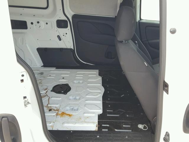 ZFBERFAB8H6E35068 - 2017 RAM PROMASTER 白色 照片 6