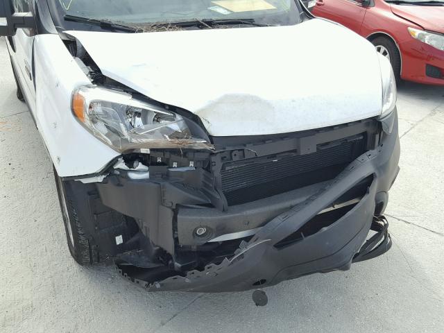 ZFBERFAB8H6E35068 - 2017 RAM PROMASTER 白色 照片 9