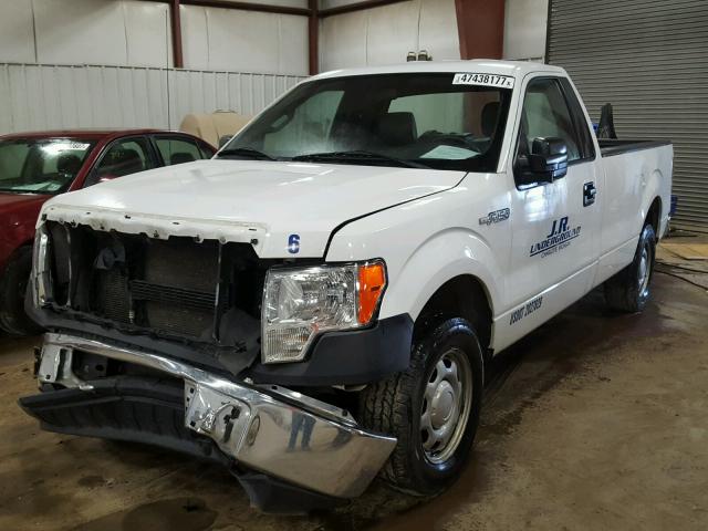 1FTNF1CF3DKD68306 - 2013 FORD F150 WHITE photo 2