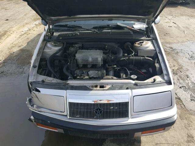 1C3XU4530NF265068 - 1992 CHRYSLER LEBARON 银色 照片 7