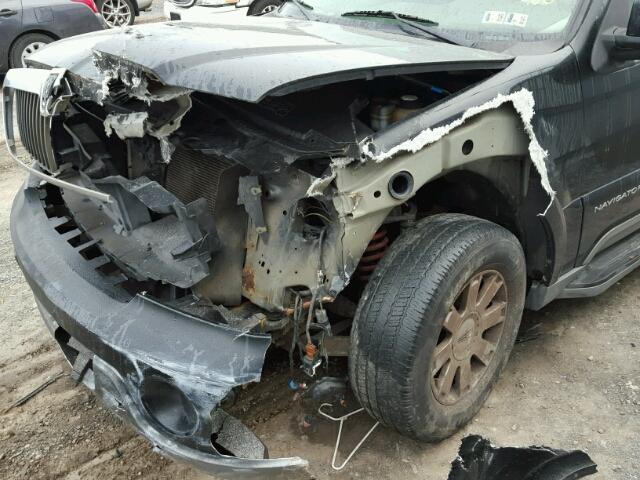 5LMFU28R64LJ11775 - 2004 LINCOLN NAVIGATOR Czarny zdjęcie 9