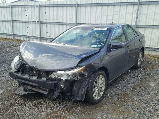 4T1BD1FK6CU058893 - 2012 TOYOTA CAMRY HYBR GRAY photo 2