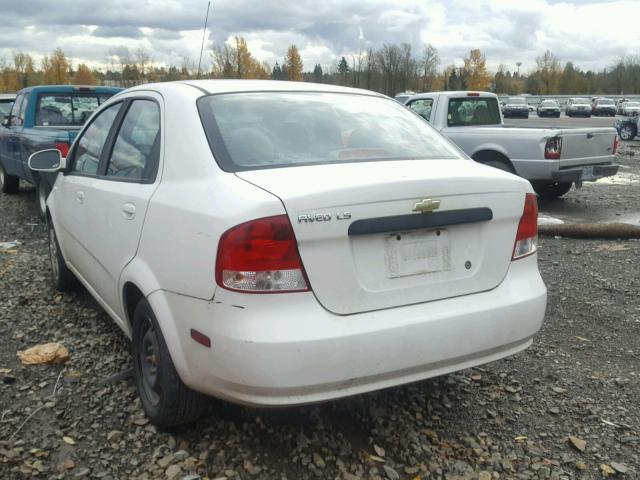 KL1TD52675B470304 - 2005 CHEVROLET AVEO BASE WHITE photo 3