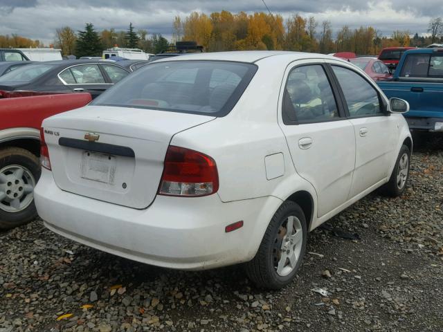 KL1TD52675B470304 - 2005 CHEVROLET AVEO BASE WHITE photo 4