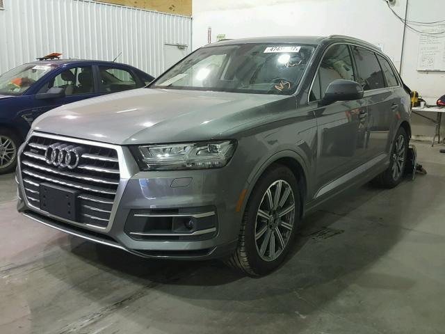 WA1VAAF7XHD032207 - 2017 AUDI Q7 PRESTIG GRAY photo 2