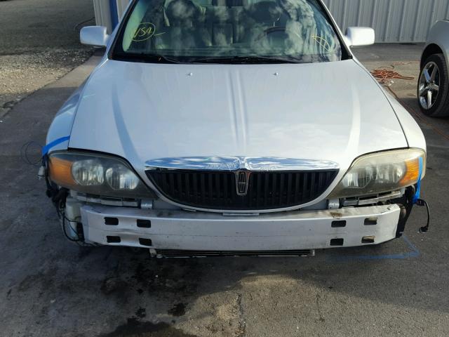 1LNHM86S71Y737175 - 2001 LINCOLN LS 银色 照片 9