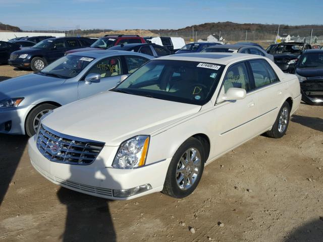 1G6KD5E67BU104118 - 2011 CADILLAC DTS LUXURY WHITE photo 2