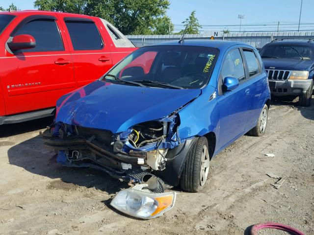 KL1TD66E69B624112 - 2009 CHEVROLET AVEO LS BLUE photo 2
