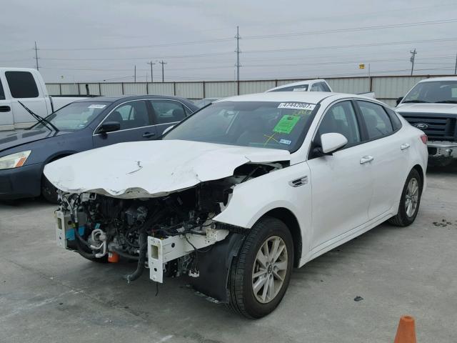 KNAGT4L38G5070827 - 2016 KIA OPTIMA LX WHITE photo 2